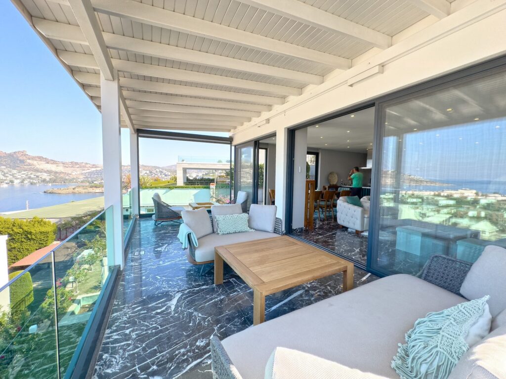 2nd Balcony