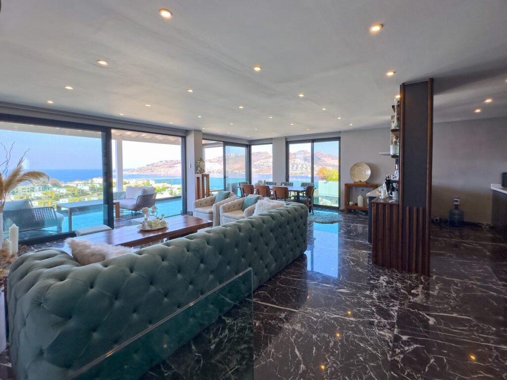 2nd Livingroom