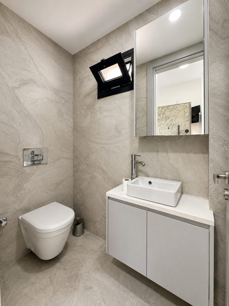 3th Toilet